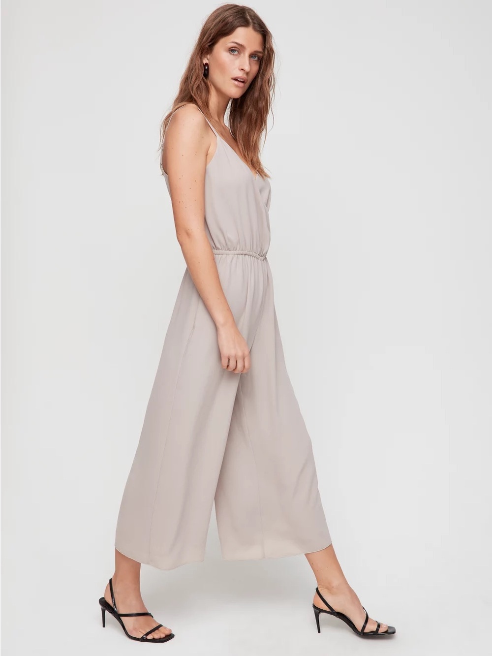 WILFRED ARITZIA Light Taupe Grey Melodie Wide Leg Jumpsuit Pantsuit V-Neck Med